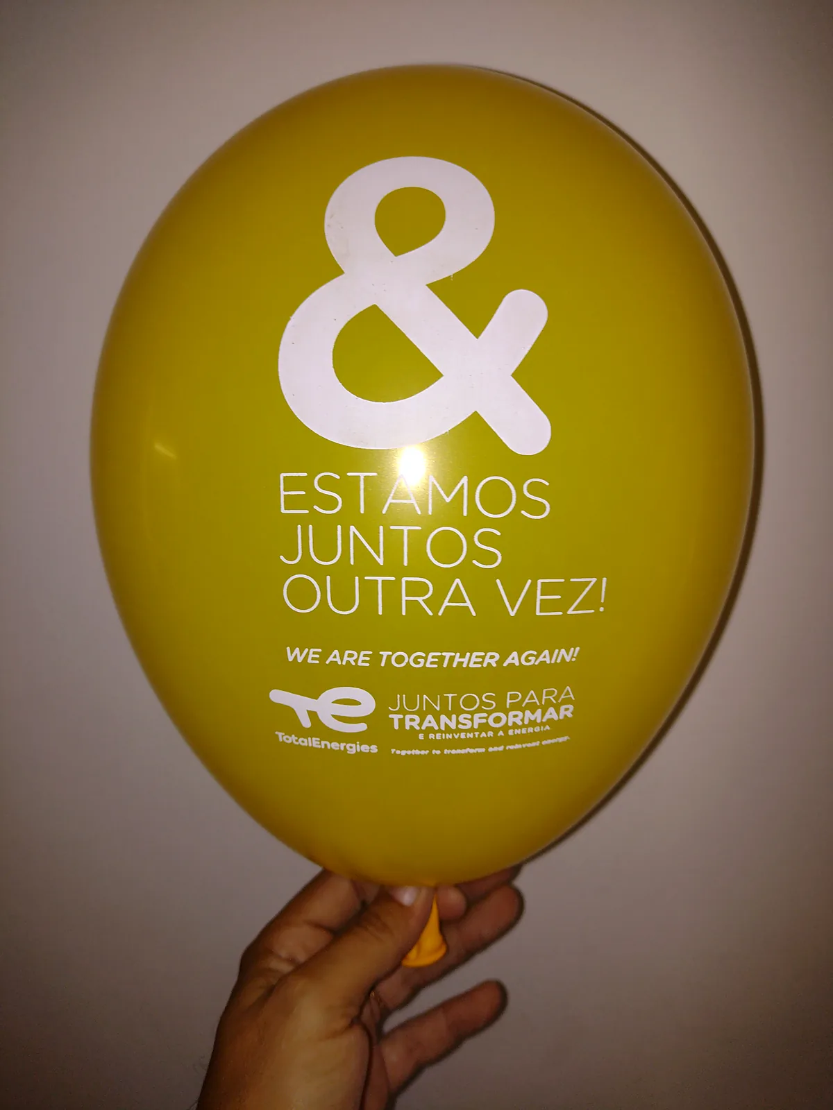 Balão amarelo personalizado para evento