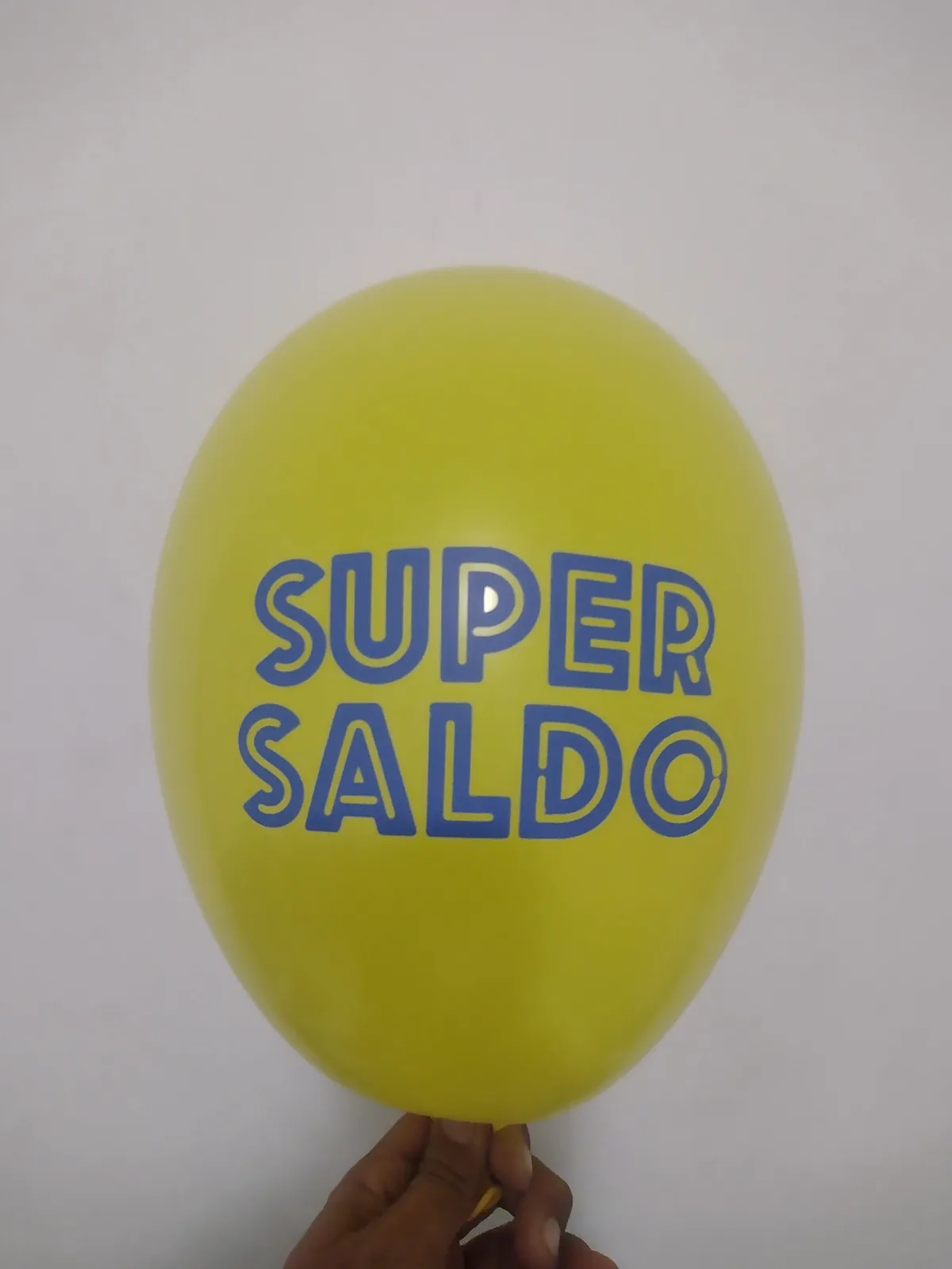Balão amarelo com impressão azul Super Saldo