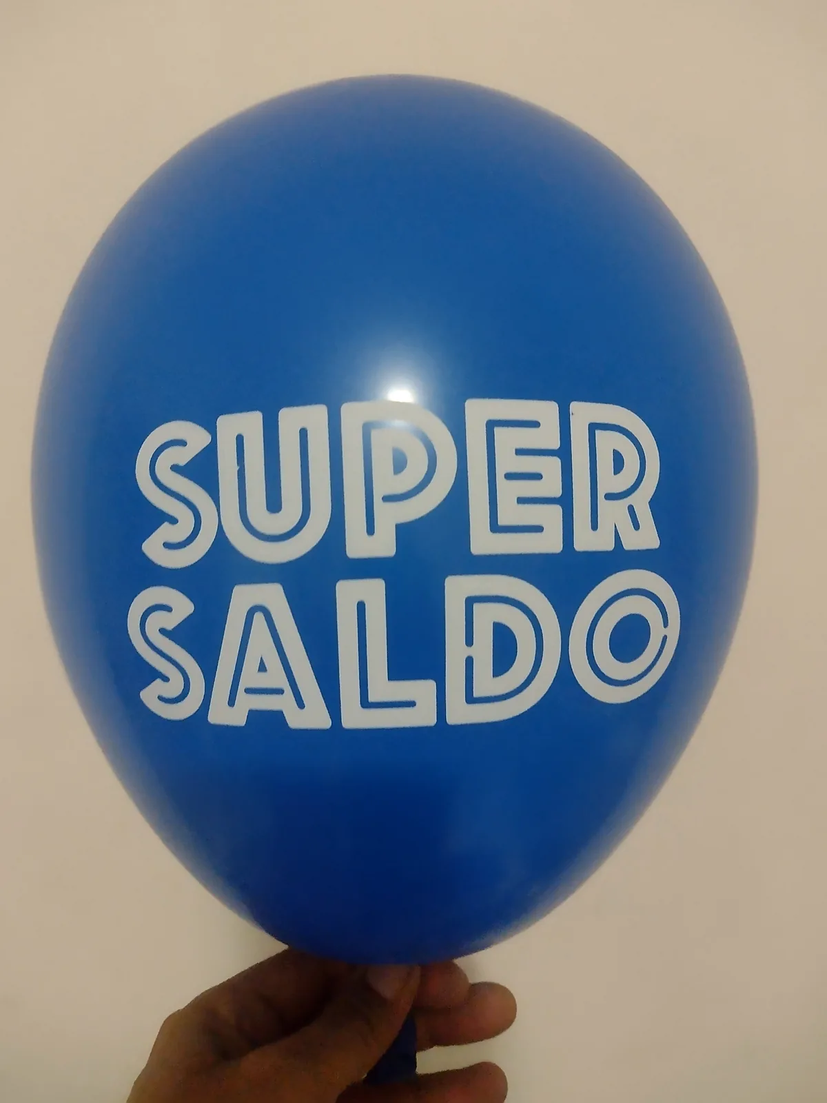 Balão azul personalizado para campanha Super Saldo