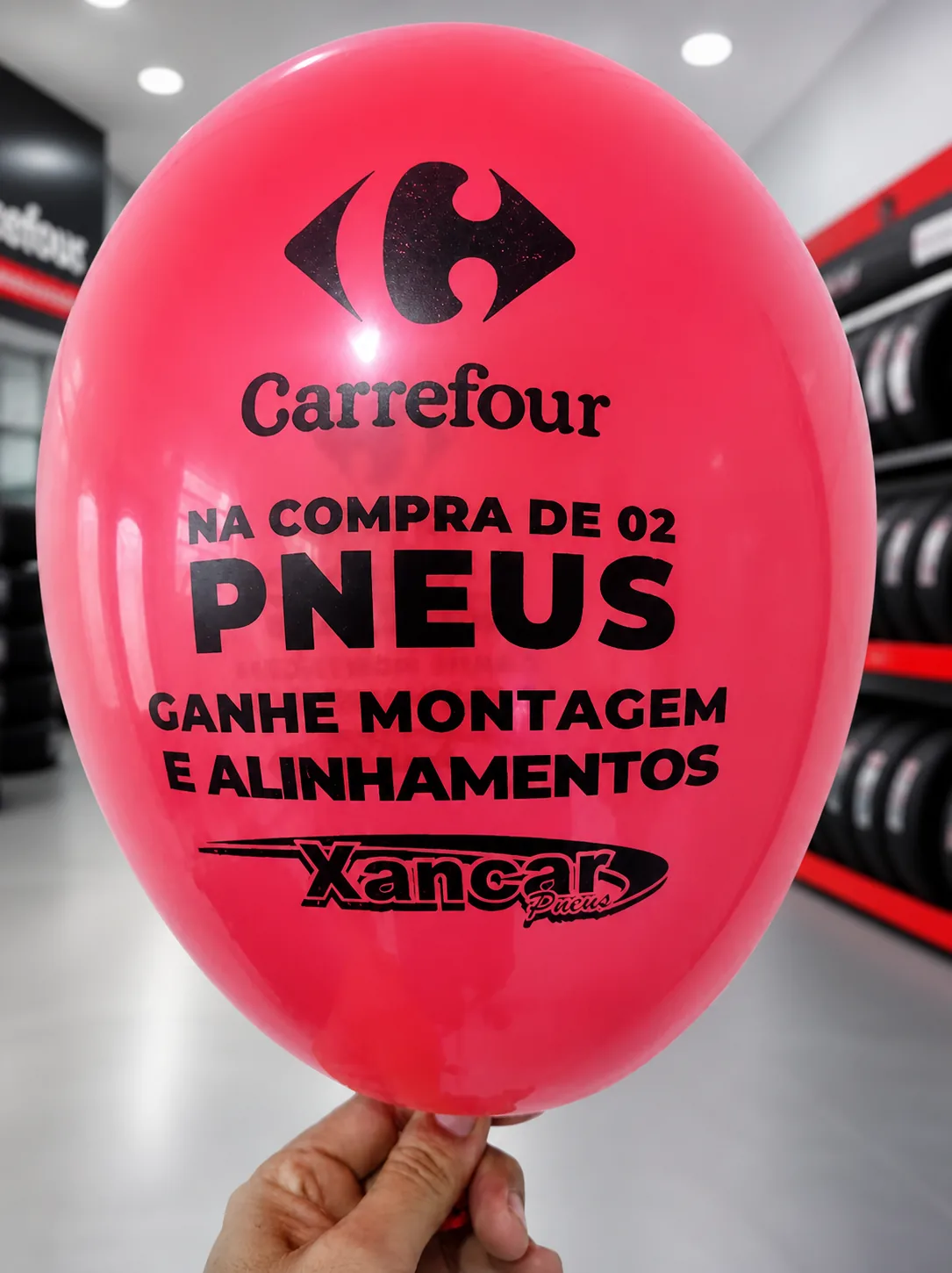 Balão vermelho personalizado para promoção de pneus