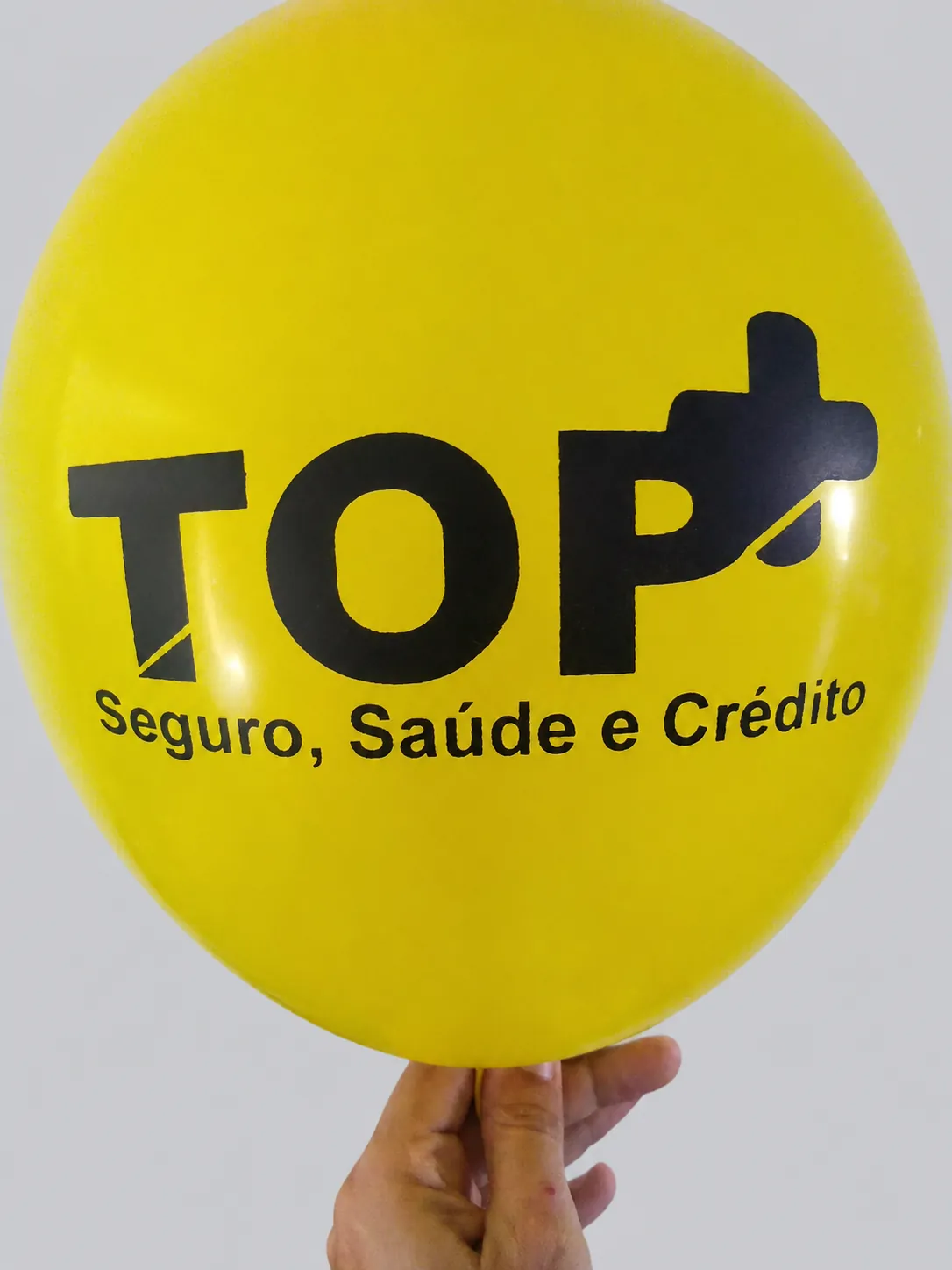 Balão amarelo personalizado para corretora de seguro saúde e crédito