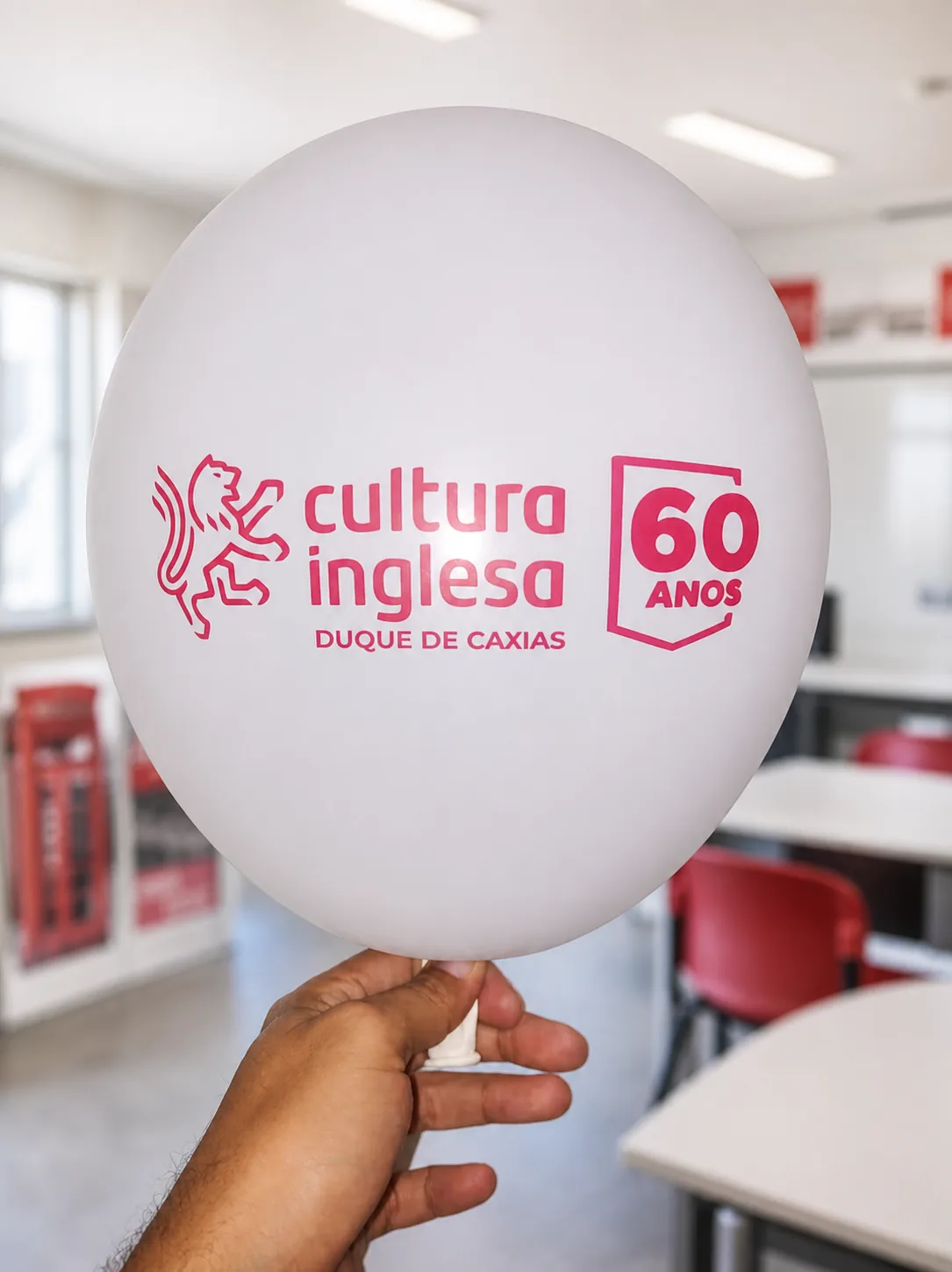 Balão branco personalizado da Cultura Inglesa