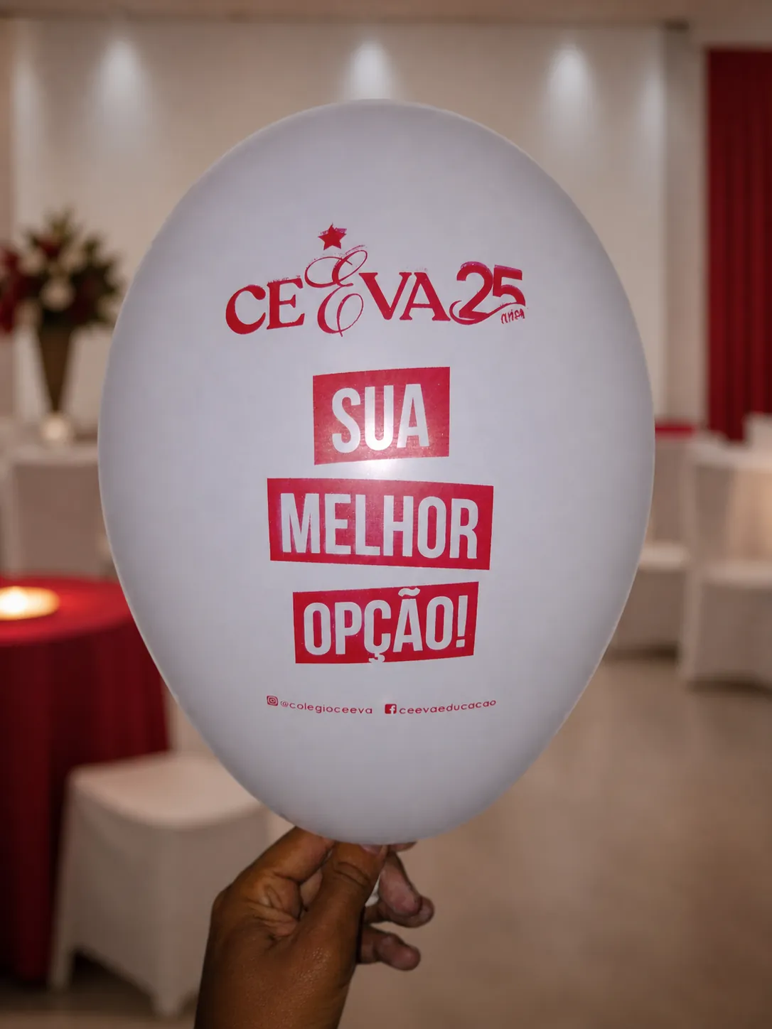 Balão branco personalizado para recepção de evento evangélico