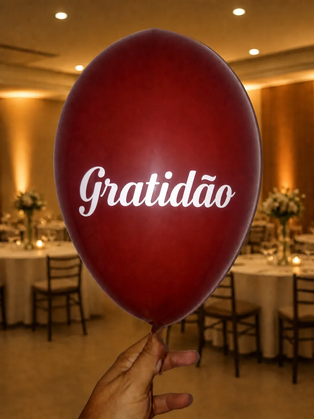 Balão vermelho personalizado com a palavra Gratidão