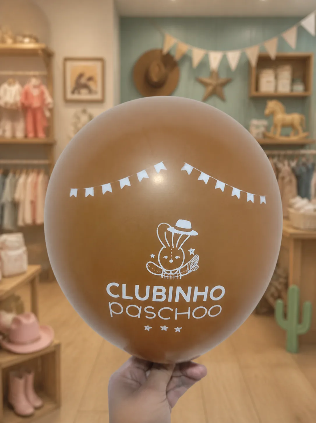 Balão marrom personalizado Clubinho Paschoo