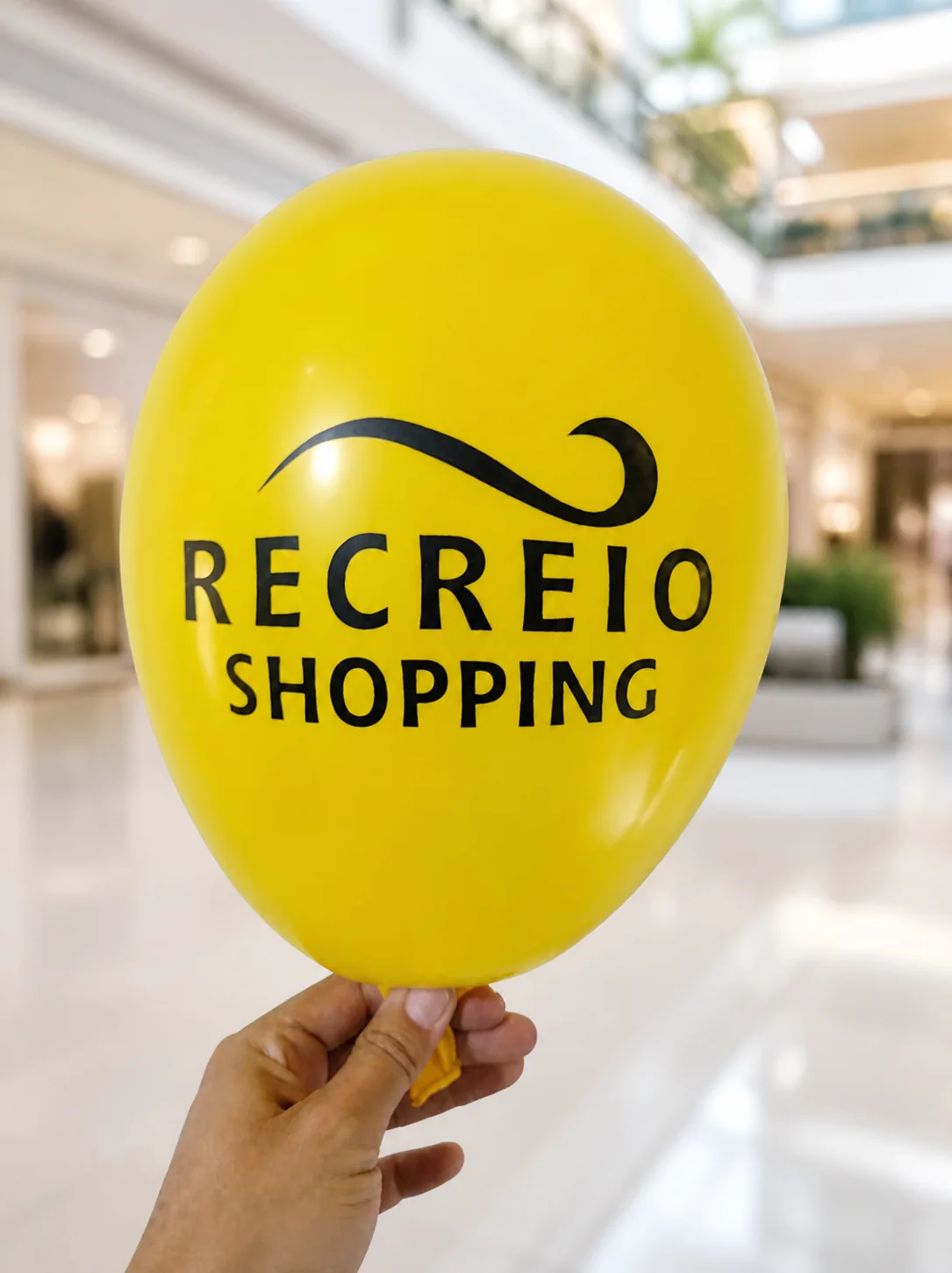 Balão amarelo personalizado para Recreio Shopping
