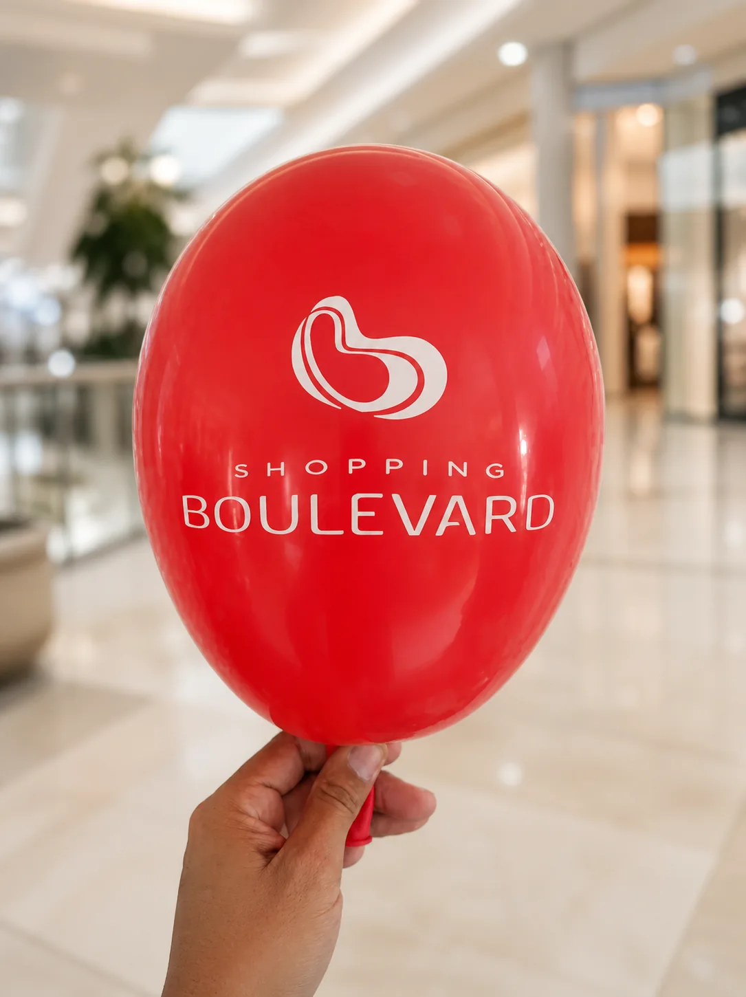 Balão vermelho personalizado para Shopping Boulevard
