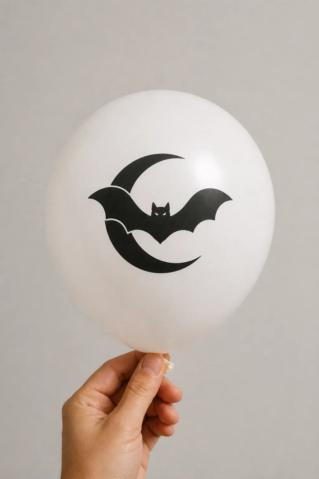 Balão branco de Halloween personalizado com morcego e lua